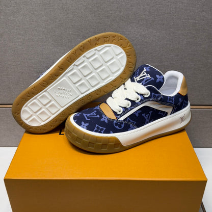 Men's casual sneakers