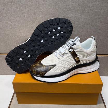 Men's casual sneakers