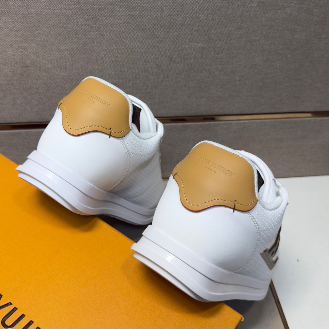 Men's casual sneakers