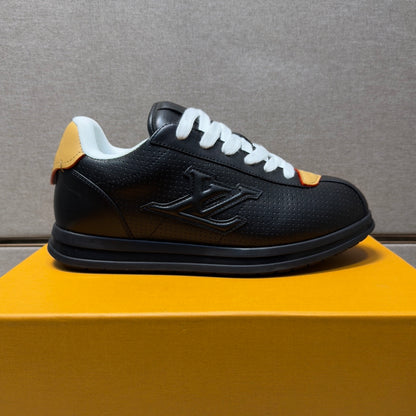 Men's casual sneakers