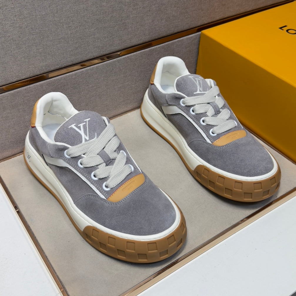 Men's casual sneakers