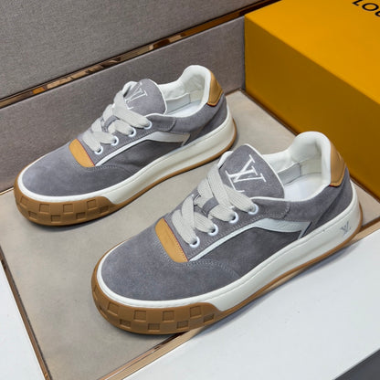 Men's casual sneakers