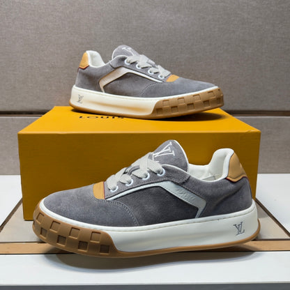 Men's casual sneakers
