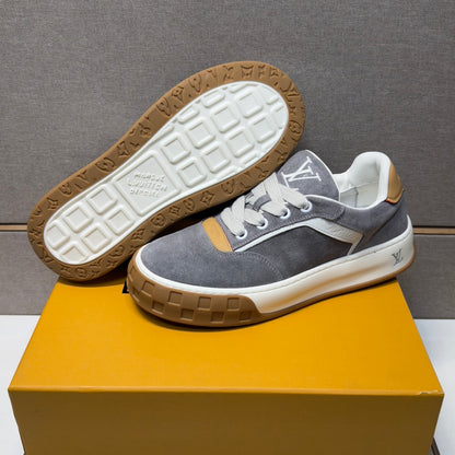 Men's casual sneakers