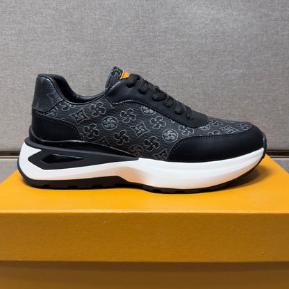 Men's casual sneakers