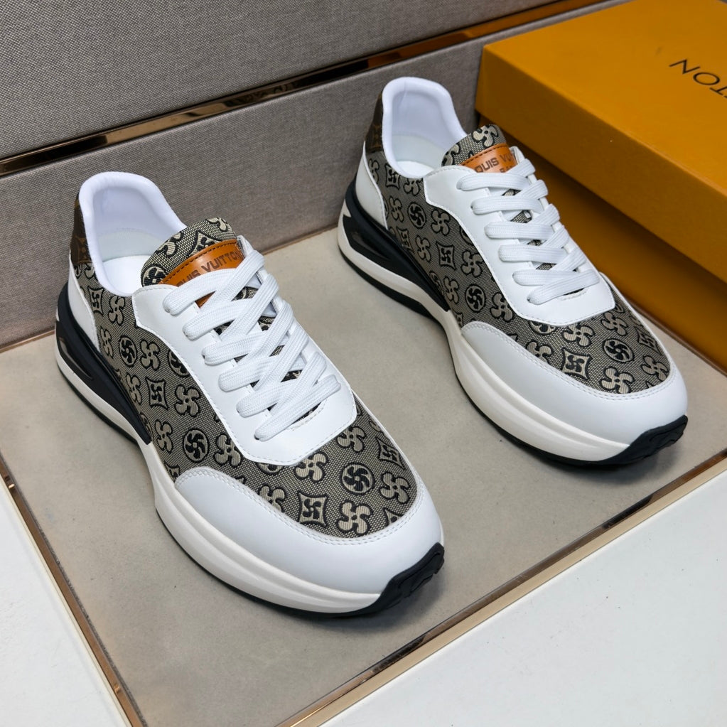 Men's casual sneakers