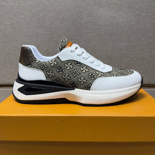 Men's casual sneakers