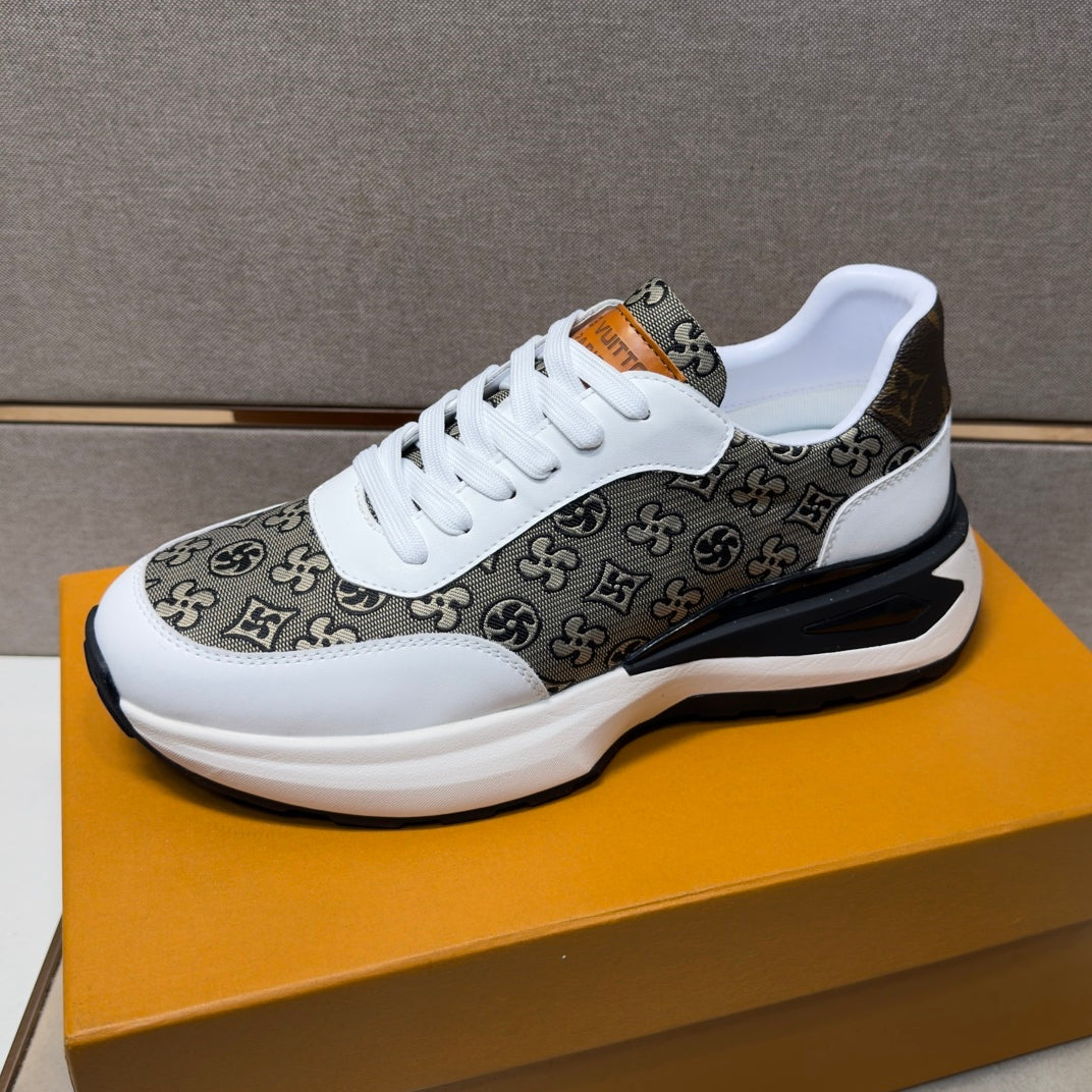 Men's casual sneakers