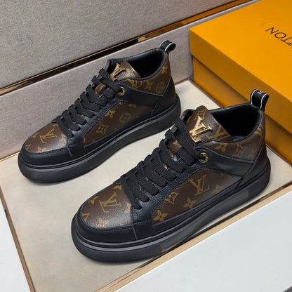 Men's casual sneakers