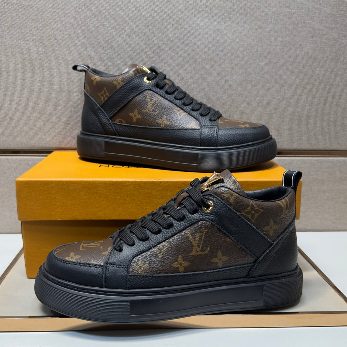 Men's casual sneakers