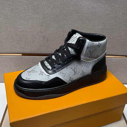 Men's casual sneakers