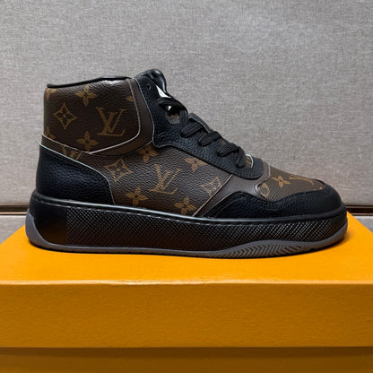 Men's casual sneakers