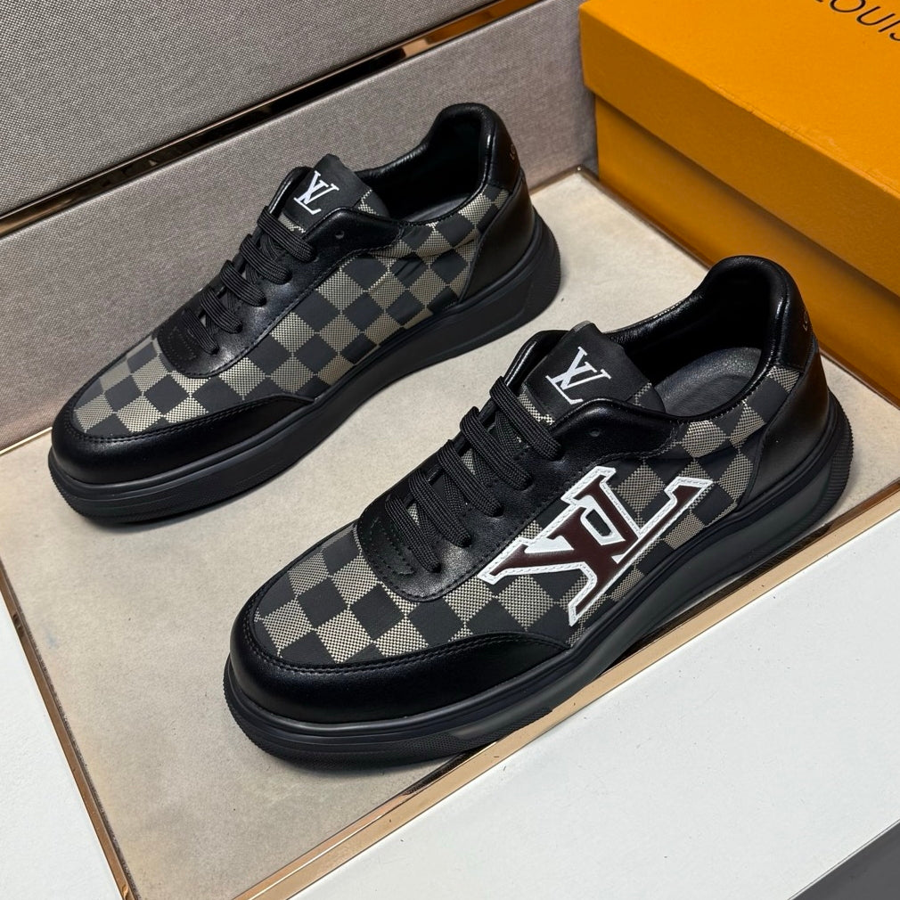 Men's casual sneakers