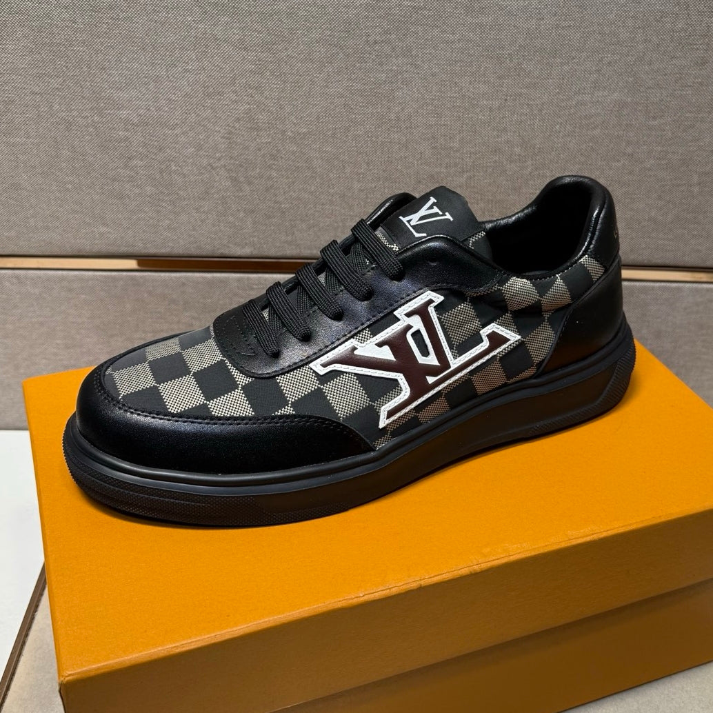 Men's casual sneakers