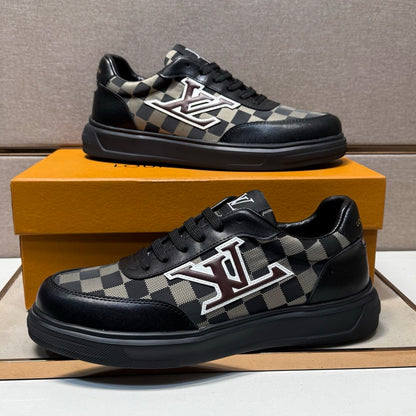 Men's casual sneakers