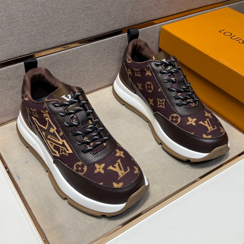 Men's casual sneakers