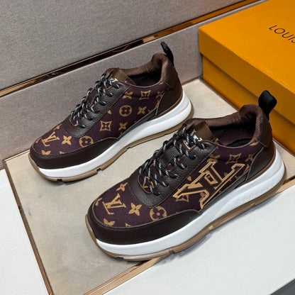 Men's casual sneakers
