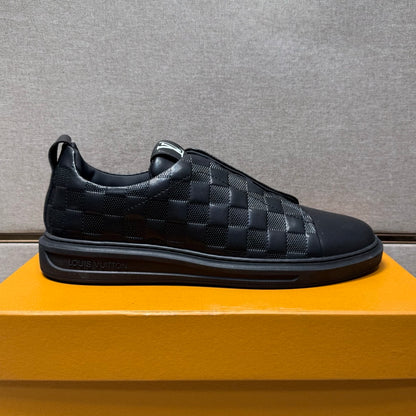 Men's casual sneakers