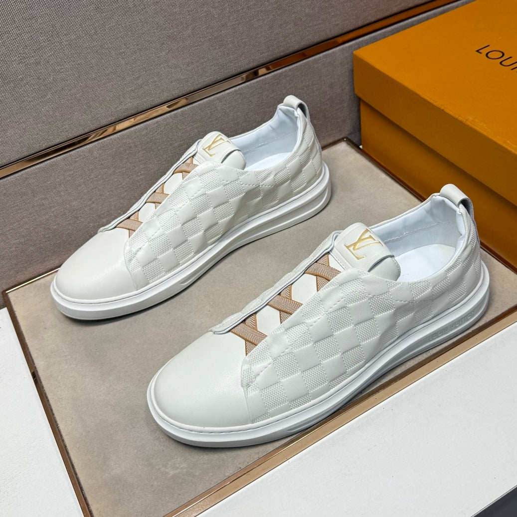 Men's casual sneakers