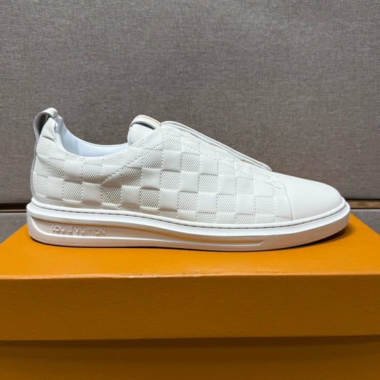 Men's casual sneakers