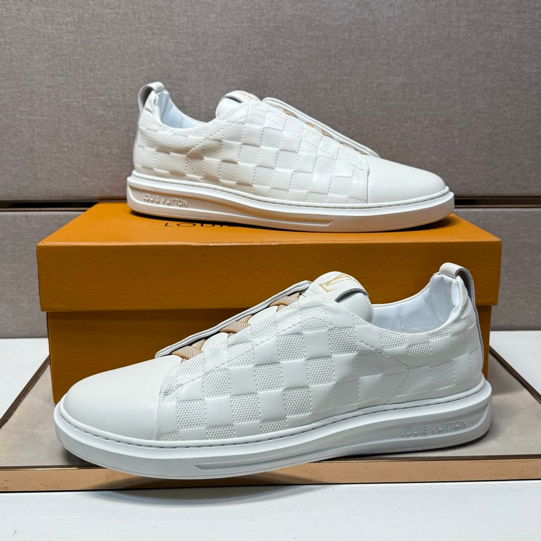 Men's casual sneakers