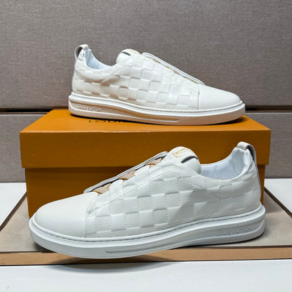 Men's casual sneakers