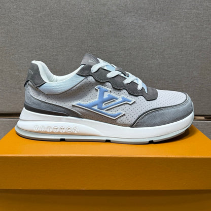 Men's casual sneakers