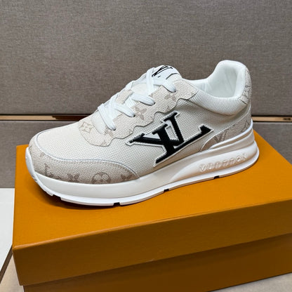 Men's casual sneakers