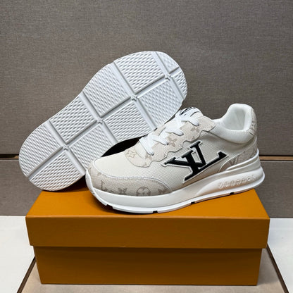 Men's casual sneakers