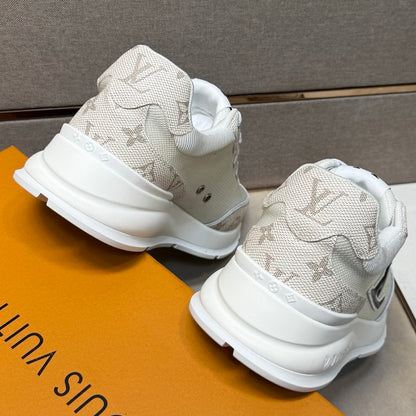 Men's casual sneakers