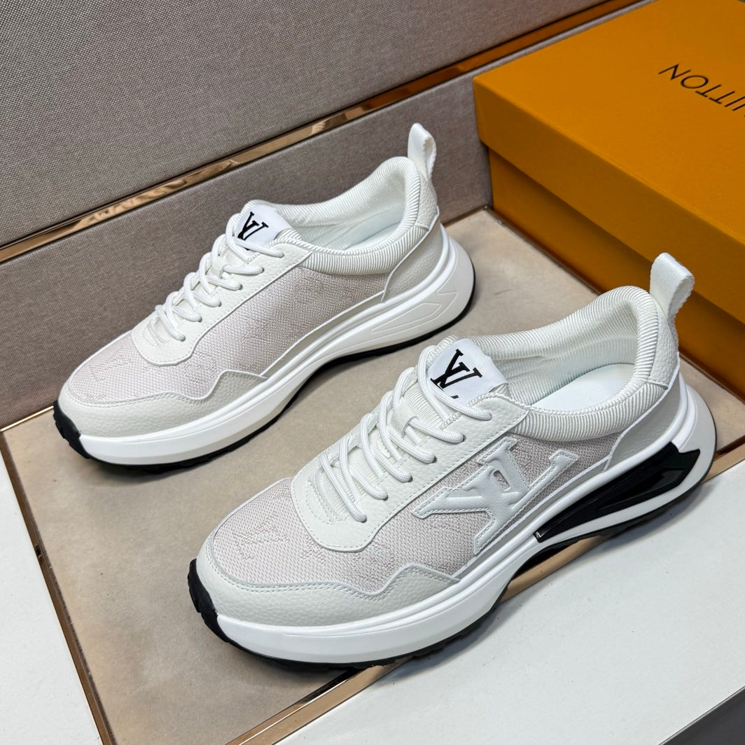 Men's casual sneakers