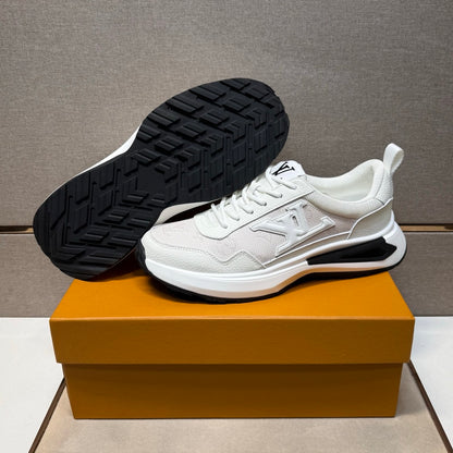 Men's casual sneakers