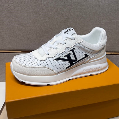 Men's casual sneakers