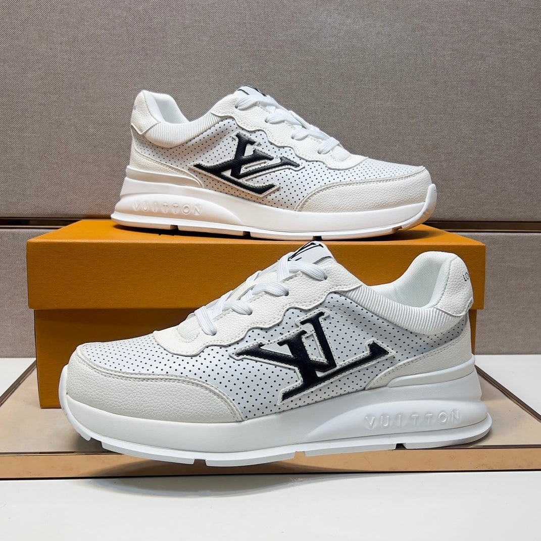 Men's casual sneakers