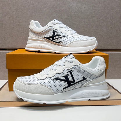 Men's casual sneakers