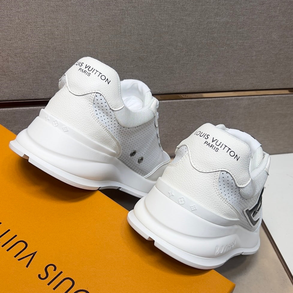 Men's casual sneakers