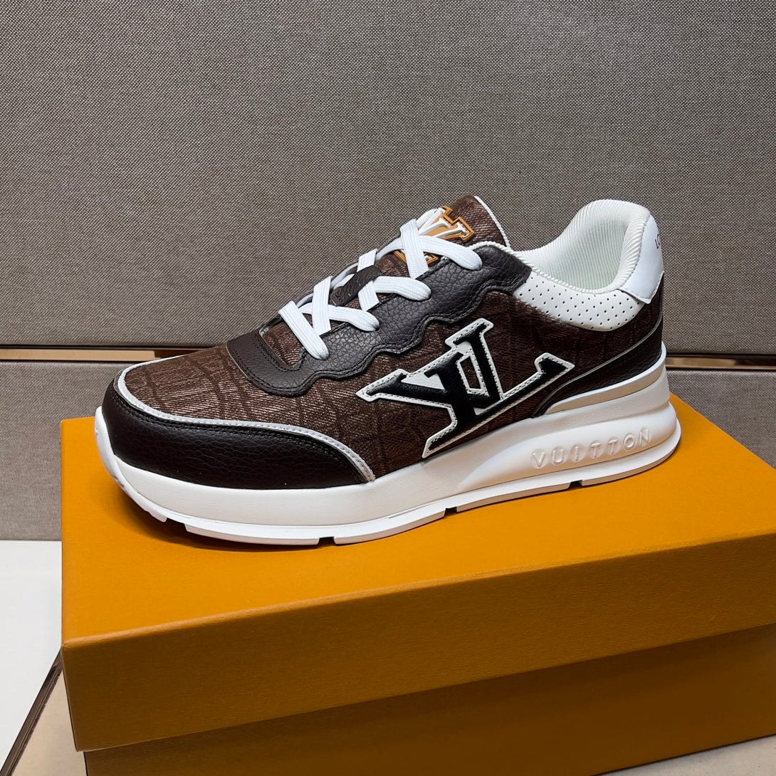 Men's casual sneakers