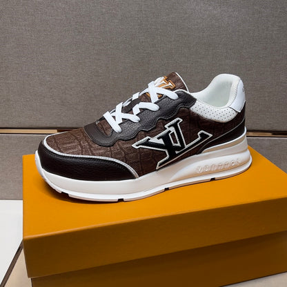 Men's casual sneakers