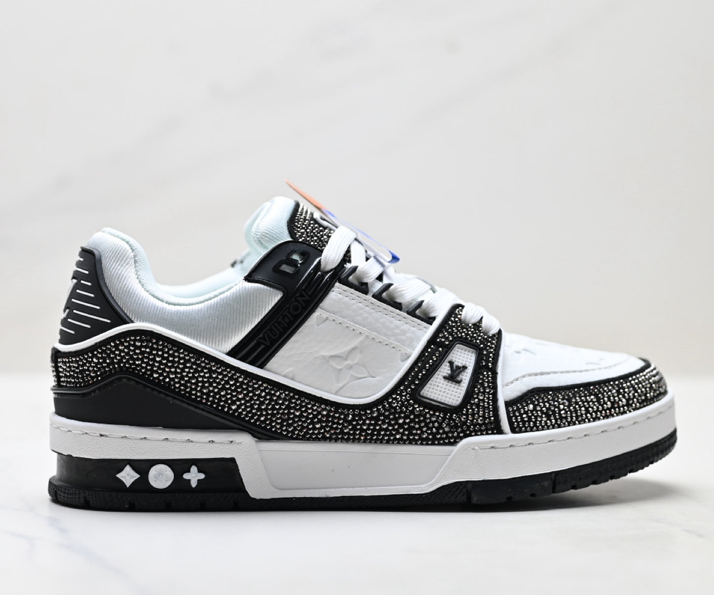 Unisex casual sneakers