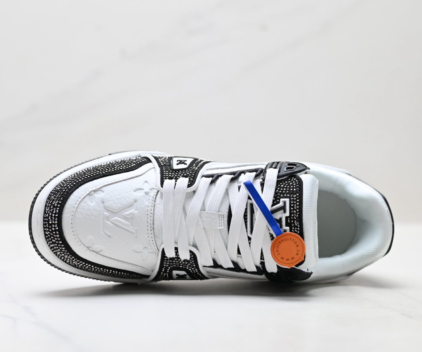 Unisex casual sneakers