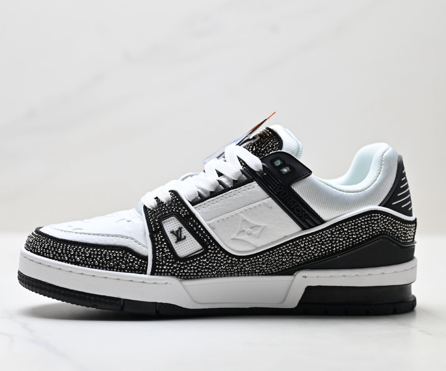 Unisex casual sneakers