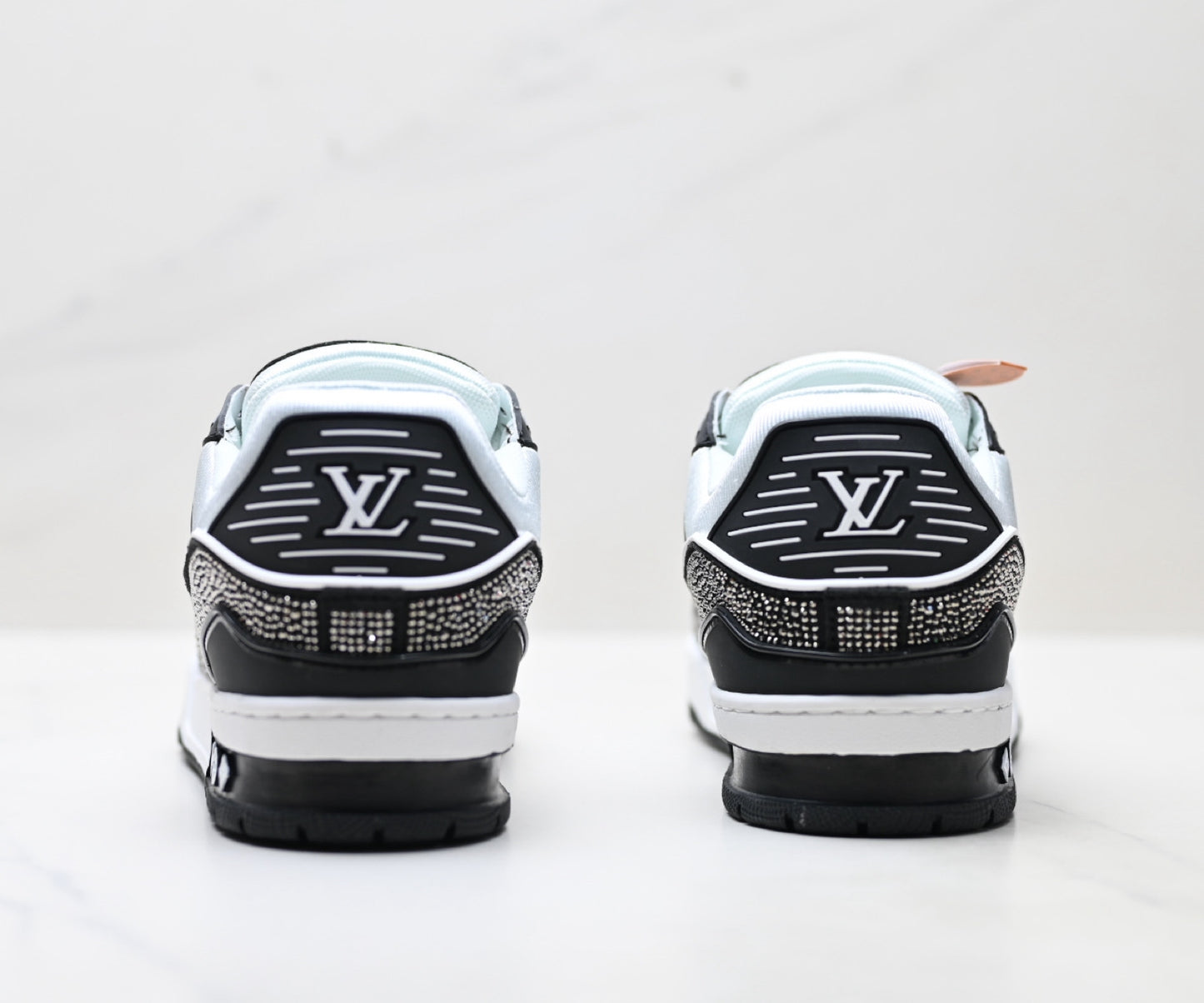 Unisex casual sneakers