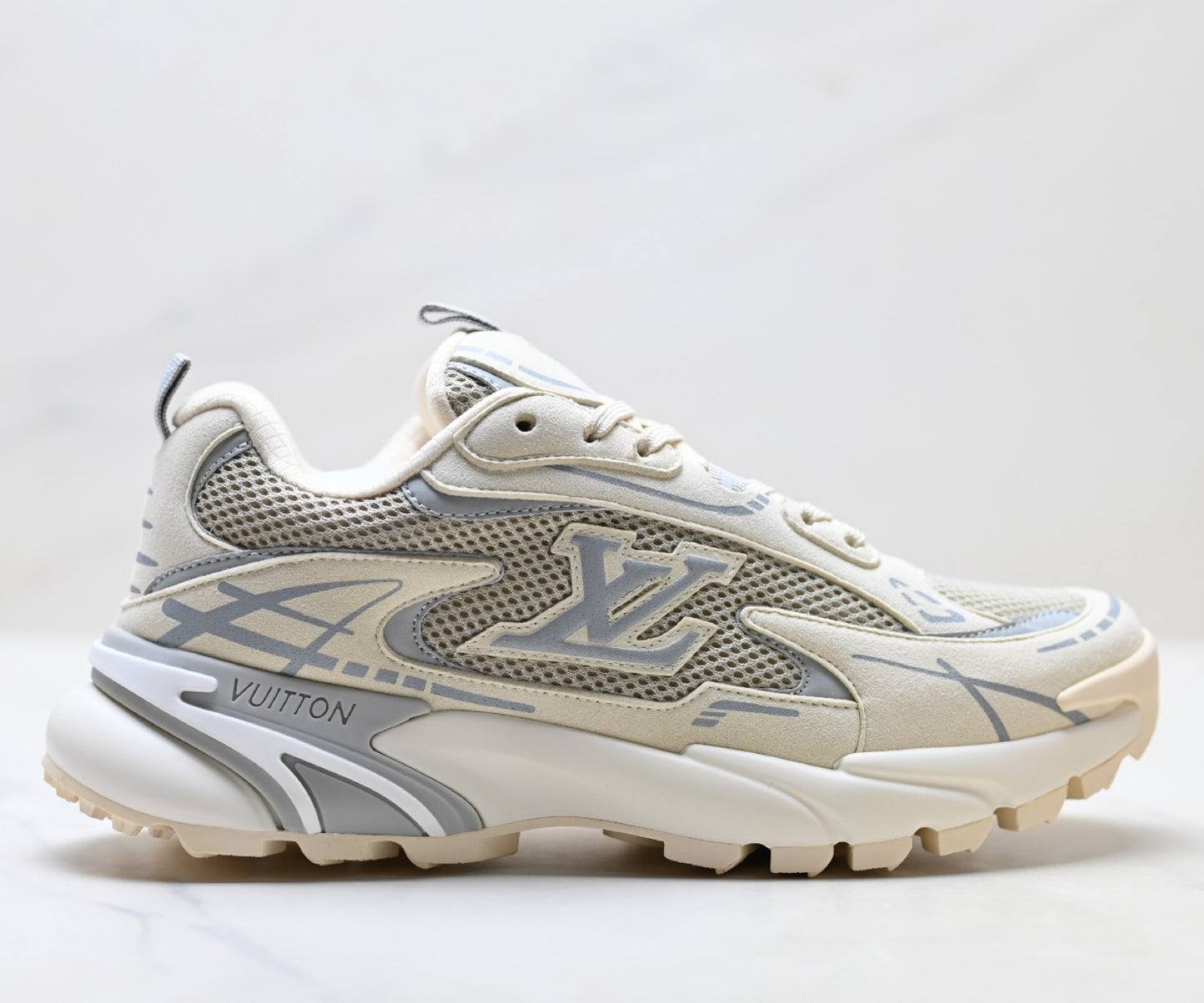 Men's casual sneakers