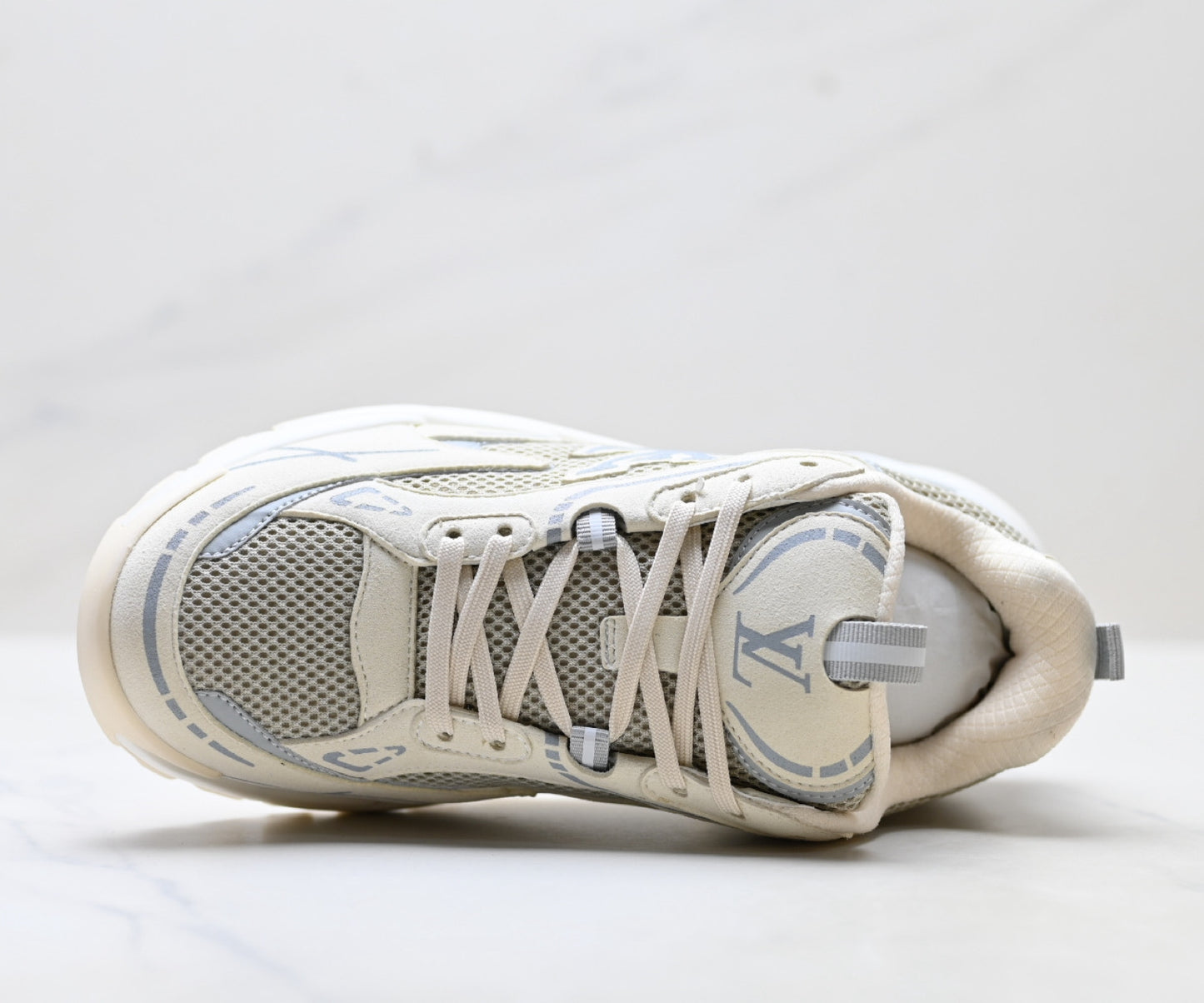 Men's casual sneakers