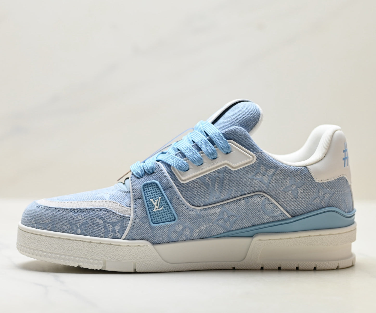 Unisex casual sneakers