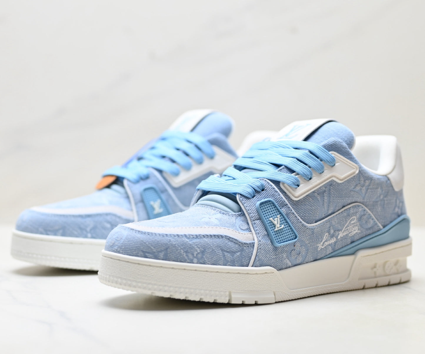 Unisex casual sneakers