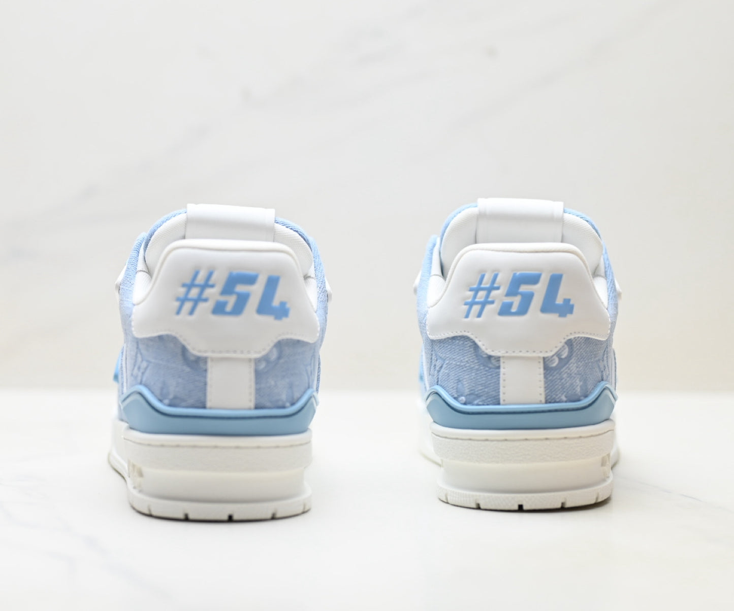 Unisex casual sneakers