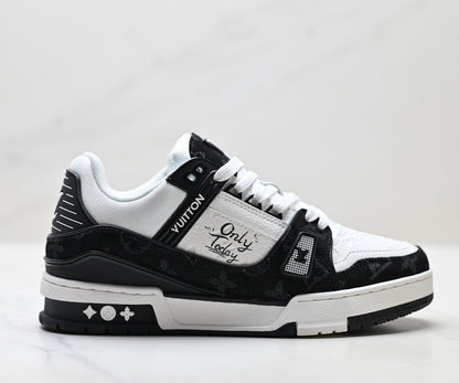 Unisex casual sneakers