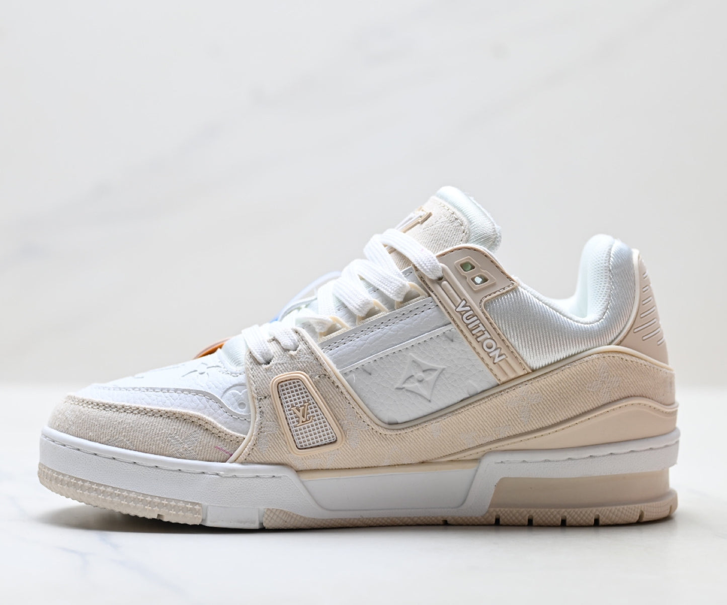 Unisex casual sneakers