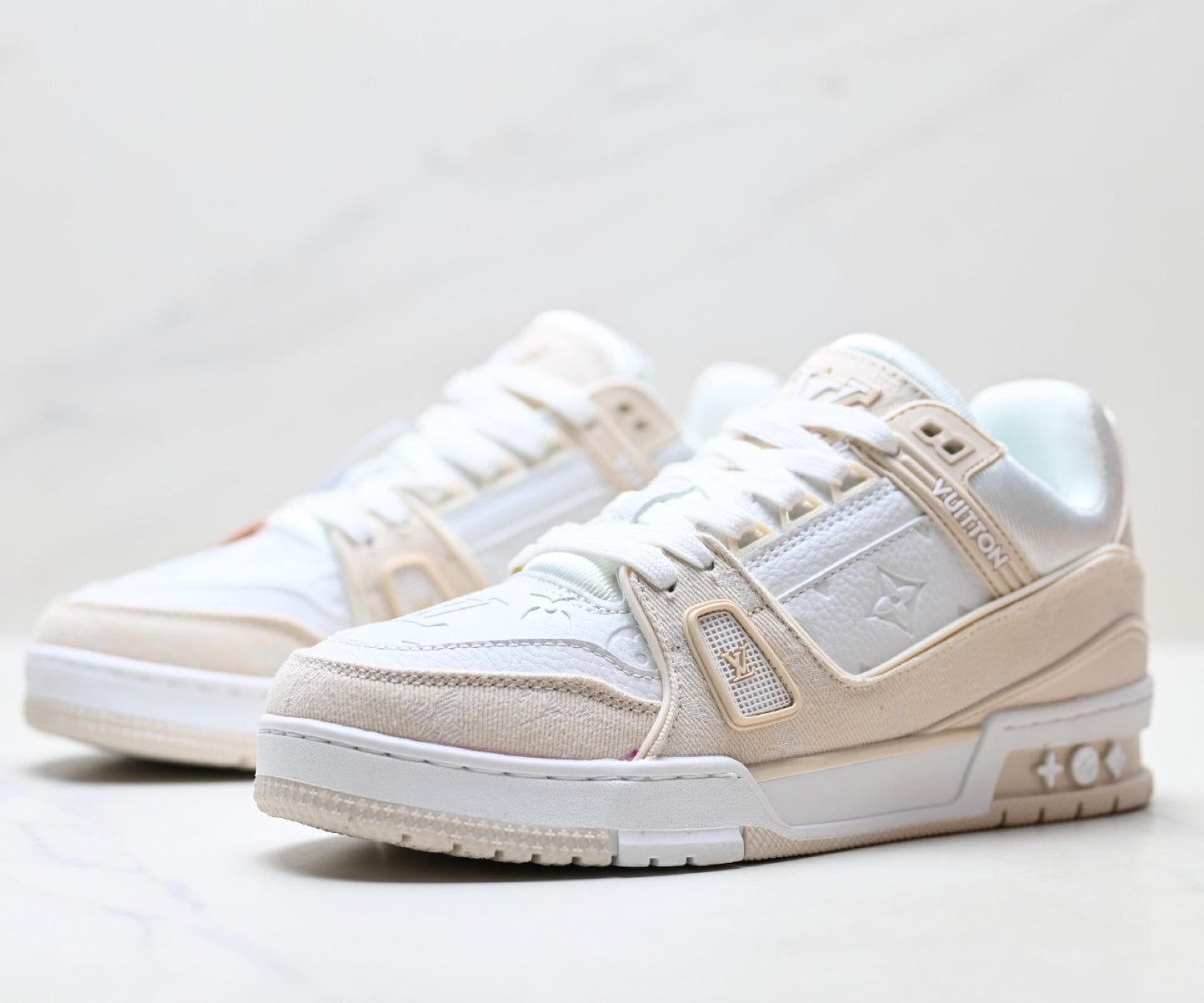 Unisex casual sneakers
